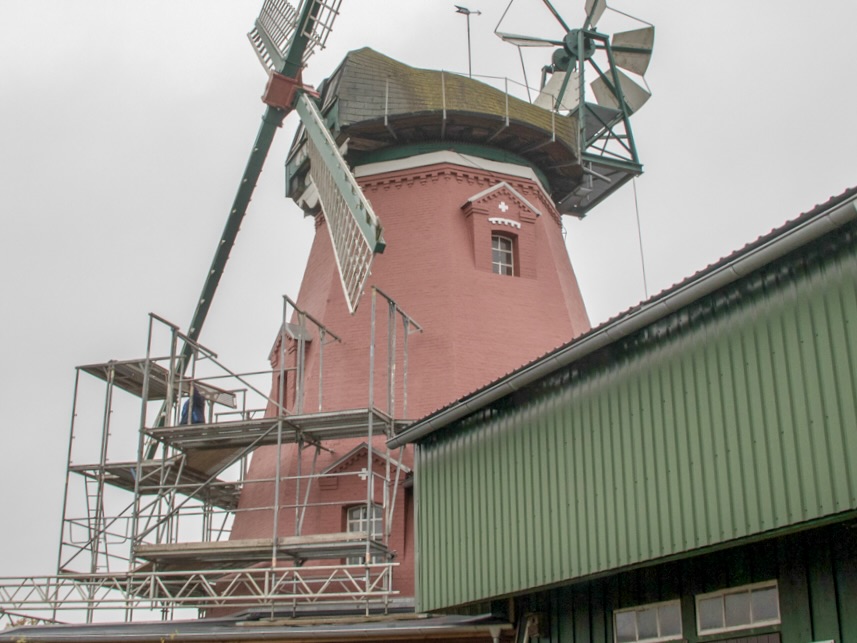 Die Mühle während der Sanierung